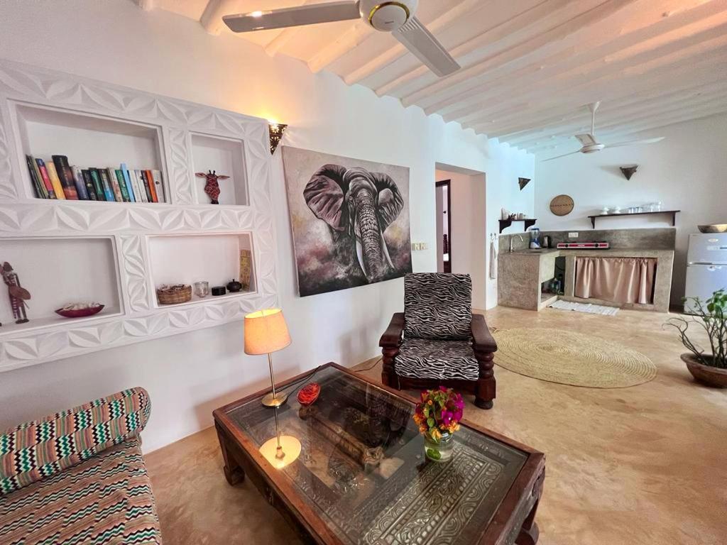 Moyo Apartment Пвани-Мчангани Экстерьер фото